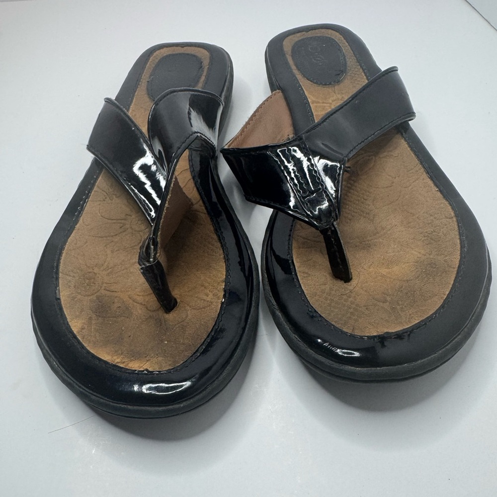 BOC Born Concept Black Thong Sandals Size 8M